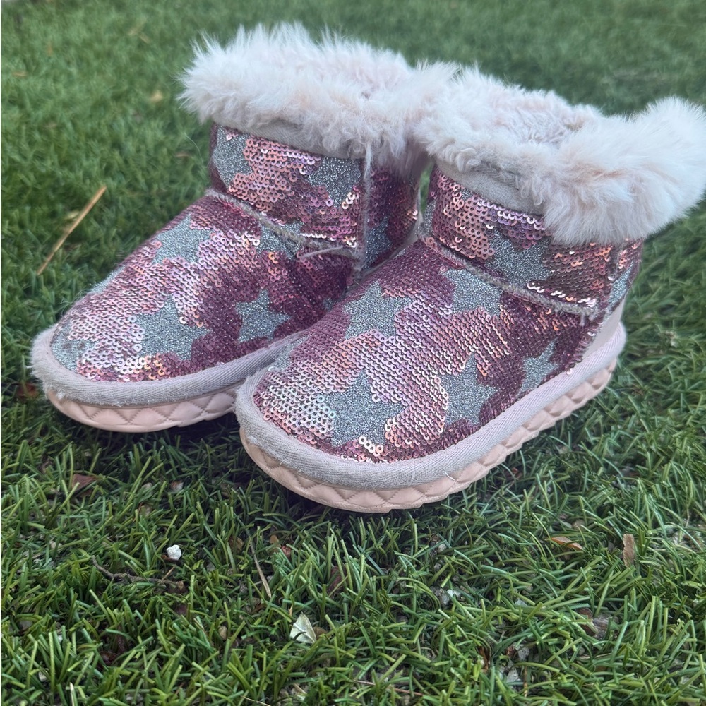 Sequin Star Baby Boots with Faux Fur